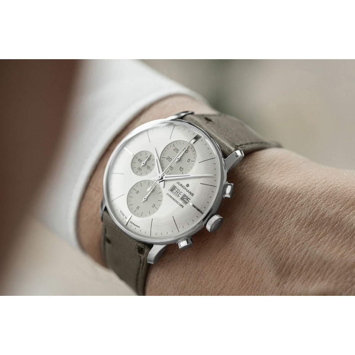 ユンハンス JUNGHANS Meister Chronoscope マイスター クロノスコープ 腕時計 メンズ 自動巻き クロノグラフ 27 4223 03【60回分割手数料無料!】