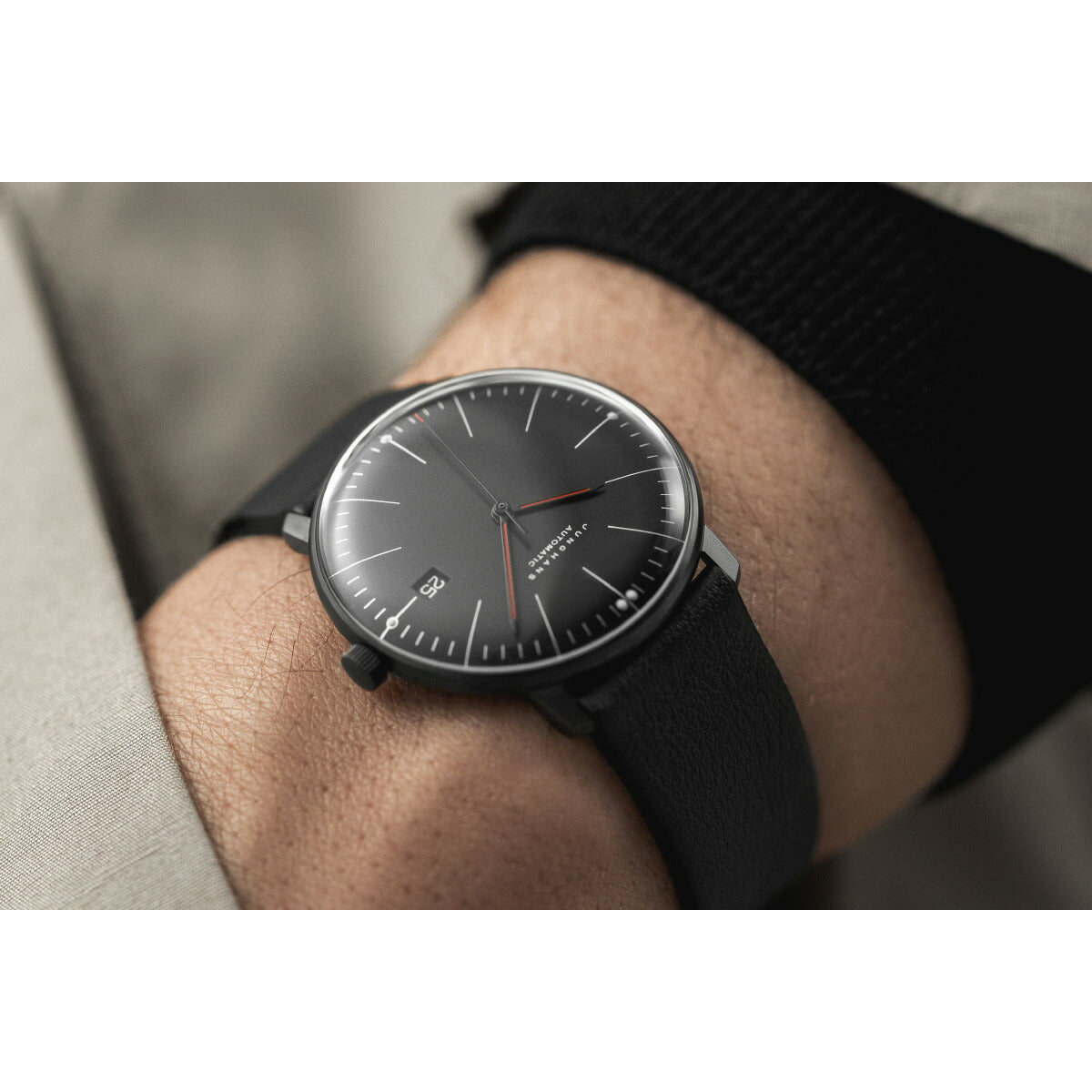 ユンハンス JUNGHANS Max Bill Automatic Bauhaus マックス ビル オートマティック バウハウス 腕時計 メンズ 自動巻き 27 4308 02【60回分割手数料無料!】