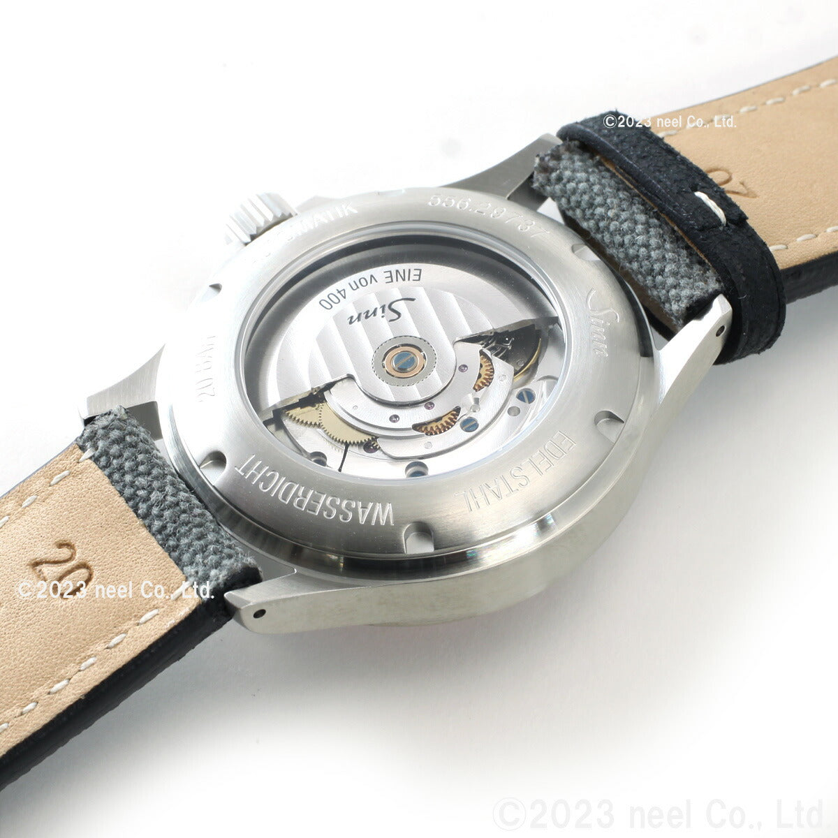 Sinn ジン 556 Carnelian Red 自動巻き 腕時計 メンズ Instrument Watches インストゥルメント ウォッチ カーネリアンレッド キャンバスレザーストラップ ドイツ製【60回分割手数料無料!】
