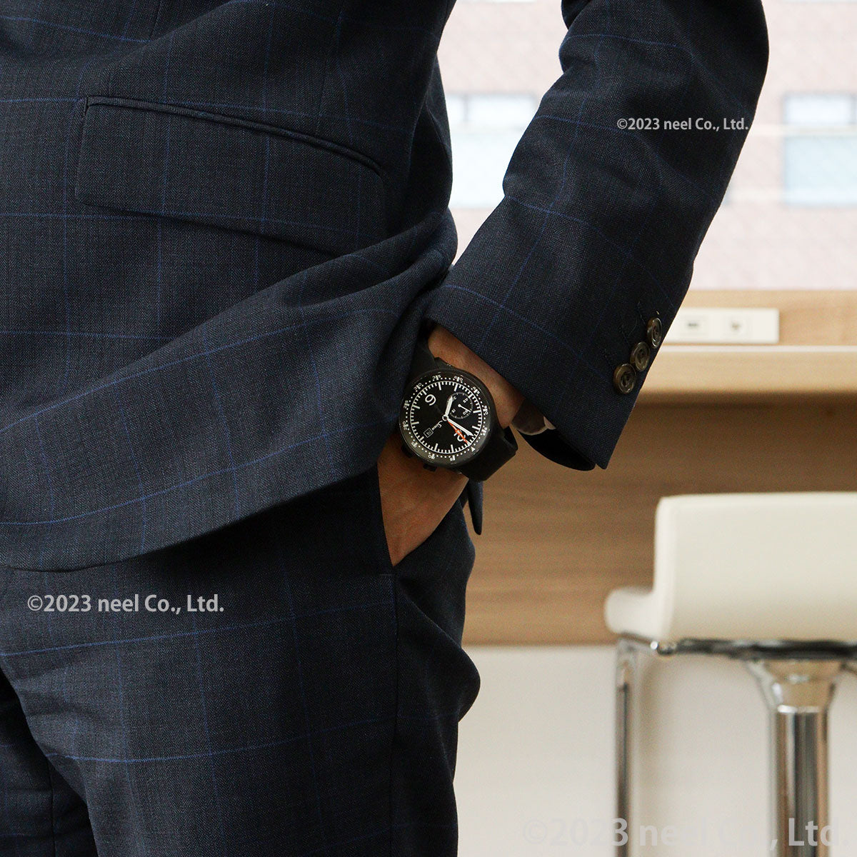 Sinn ジン 717 自動巻き 腕時計 メンズ Instrument Chronographs インストゥルメント クロノグラフ シリコンストラップ ドイツ製【60回分割手数料無料!】