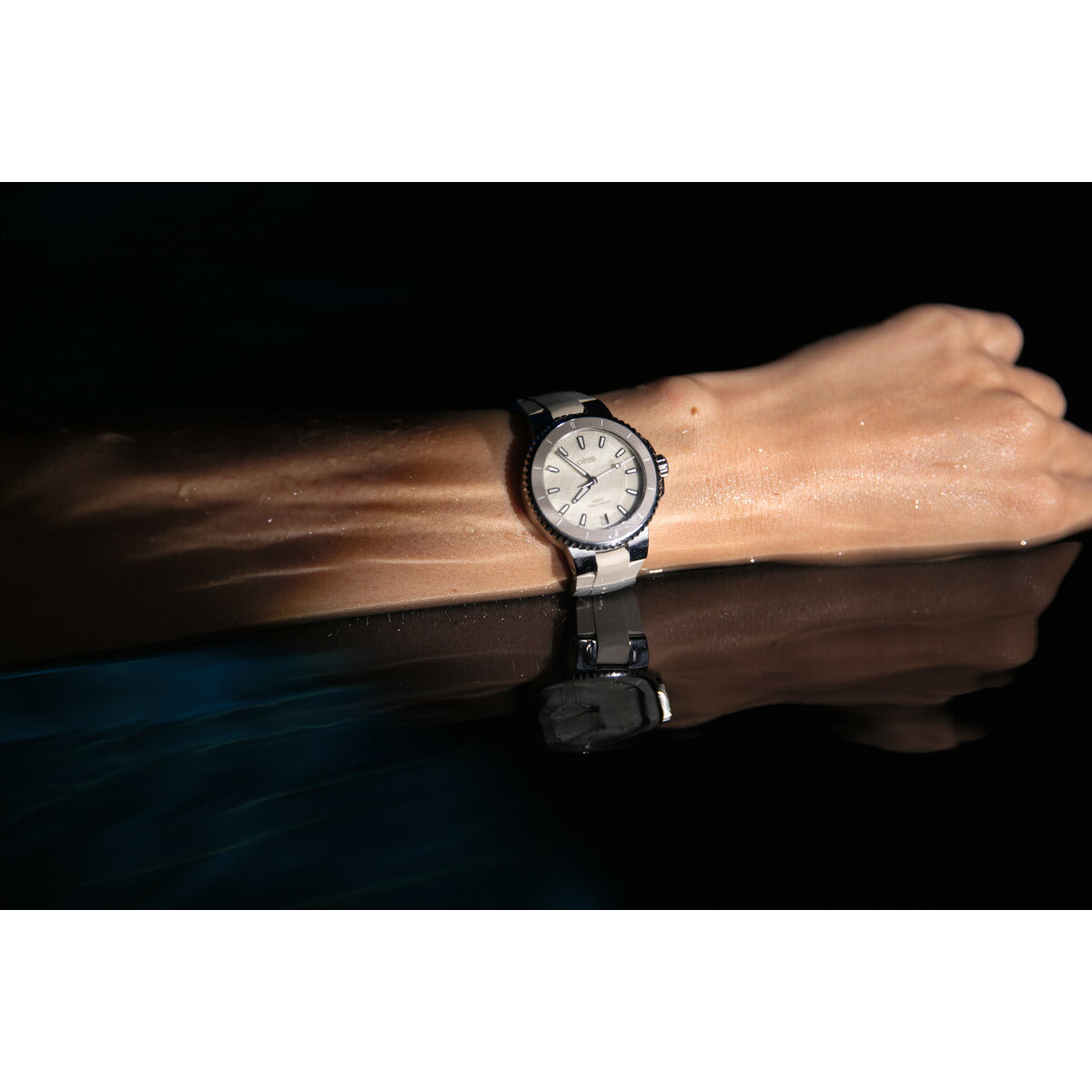 オリス ORIS アクイスデイト AQUIS ダイバーズウォッチ 腕時計 メンズ レディース 自動巻き 01 733 7792 4151-07 4 19 61FC【60回分割手数料無料!】
