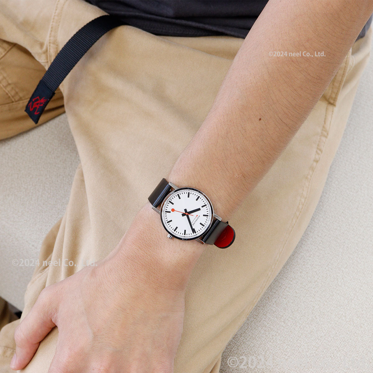 モンディーン MONDAINE 腕時計 メンズ レディース クラシック 36mm グレープビーガンレザー Classic A660.30314.11SBBV