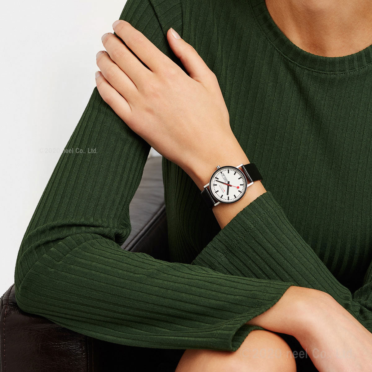 モンディーン MONDAINE 腕時計 メンズ レディース クラシック デイデイト 36mm グレープビーガンレザー Classic A667.30314.11SBBV