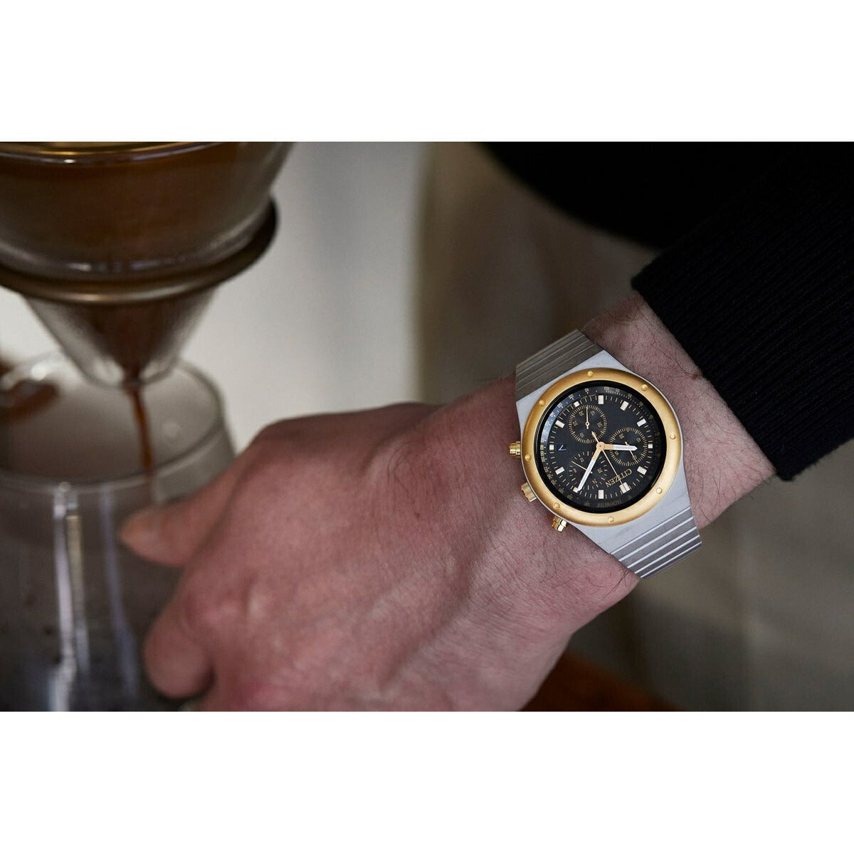 シチズンコレクション レコードレーベル RECORD LABEL AT2544-64E 1984 chronograph 特定店限定モデル 腕時計 CITIZEN THERMO SENSOR スポルテMS 昭和GOLD CITIZEN COLLECTION【2024 新作】
