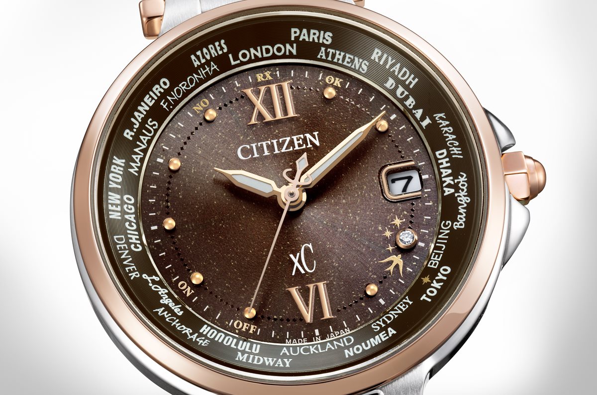 シチズン クロスシー CITIZEN xC エコドライブ 電波時計 ハッピーフライト 限定ペアモデル 腕時計 レディース basic collection EC1011-71W A MEMORABLE TRIP ツバメ デザイン【2023 新作】