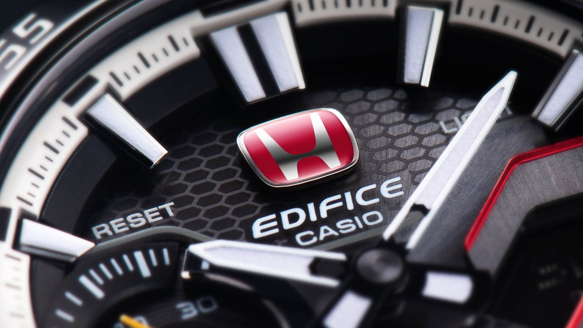 カシオ エディフィス CASIO EDIFICE Honda TYPE R Edition ECB-2200HTR-1AJR アナデジ 限定モデル 腕時計 メンズ クロノグラフ スマートフォンリンク 赤バッジ