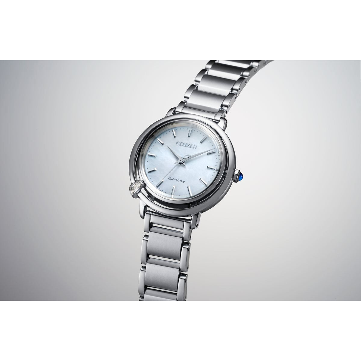 シチズン エル CITIZEN L エコドライブ 腕時計 レディース EM1090-60D ダイヤ入り 白蝶貝文字板 ARCLY Collection 日の出 モチーフ 替えバンド付き