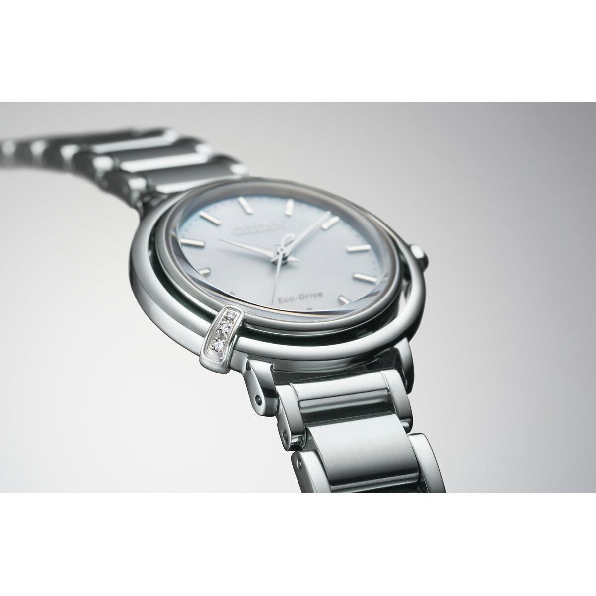 シチズン エル CITIZEN L エコドライブ 腕時計 レディース EM1090-60D ダイヤ入り 白蝶貝文字板 ARCLY Collection 日の出 モチーフ 替えバンド付き