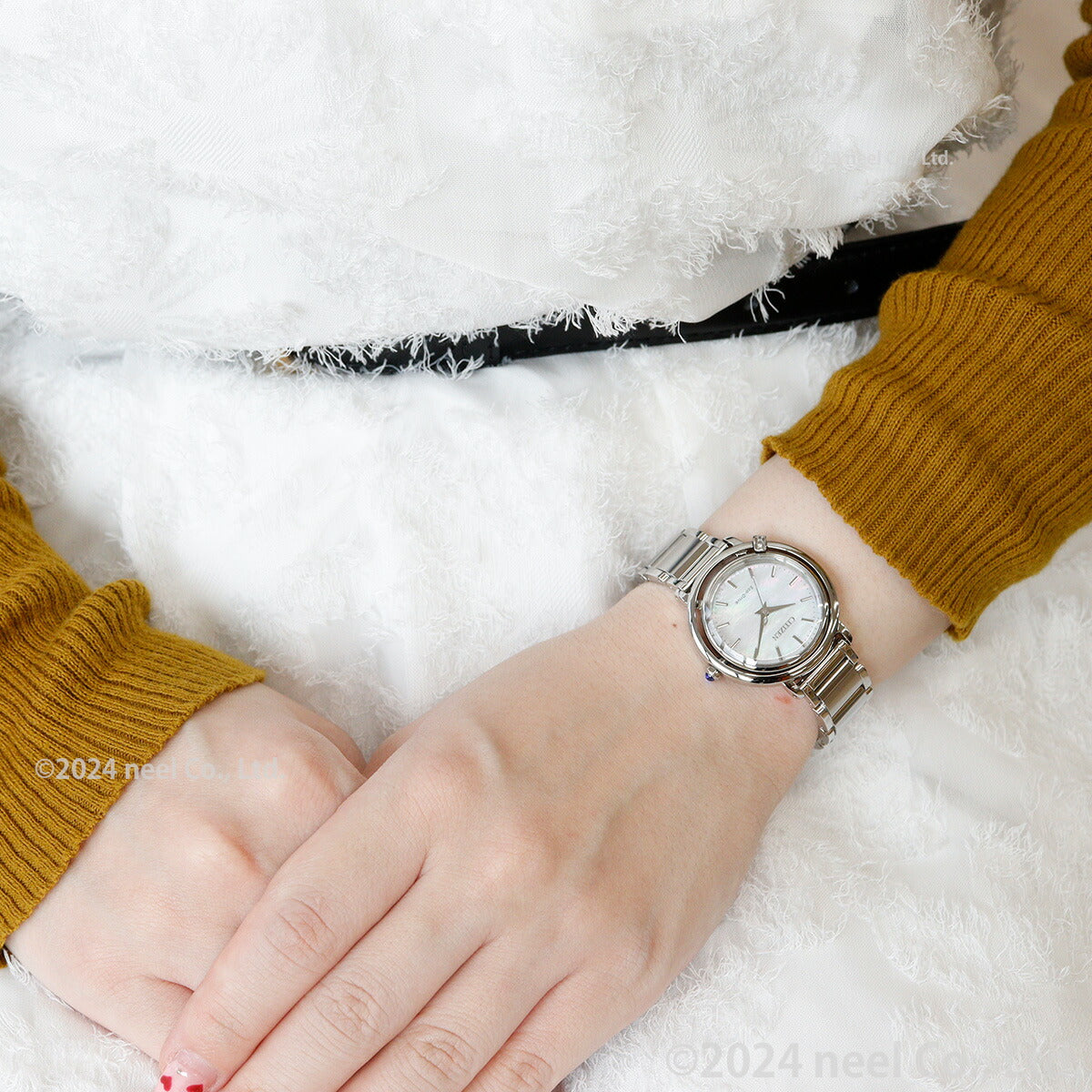 シチズン エル CITIZEN L エコドライブ 腕時計 レディース EM1090-60D ダイヤ入り 白蝶貝文字板 ARCLY Collection 日の出 モチーフ 替えバンド付き