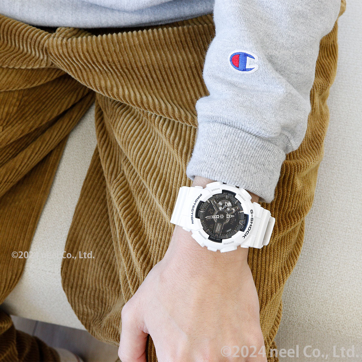 G-SHOCK ホワイト&ブラック 白 腕時計 メンズ アナデジ GA-110GW-7AJF