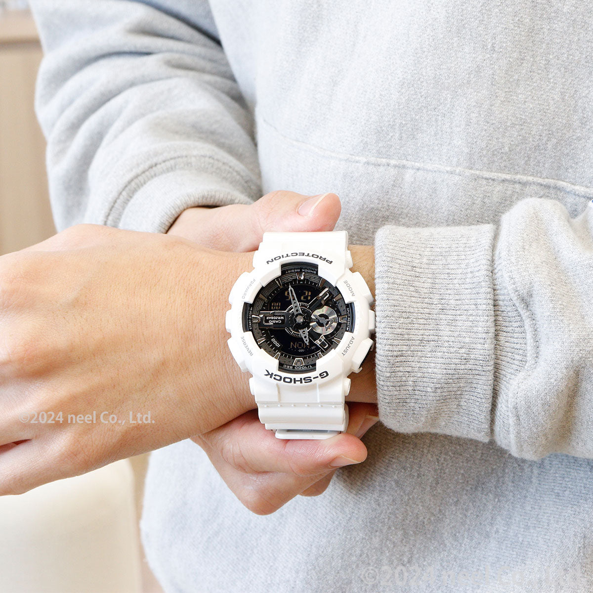 G-SHOCK ホワイト&ブラック 白 腕時計 メンズ アナデジ GA-110GW-7AJF