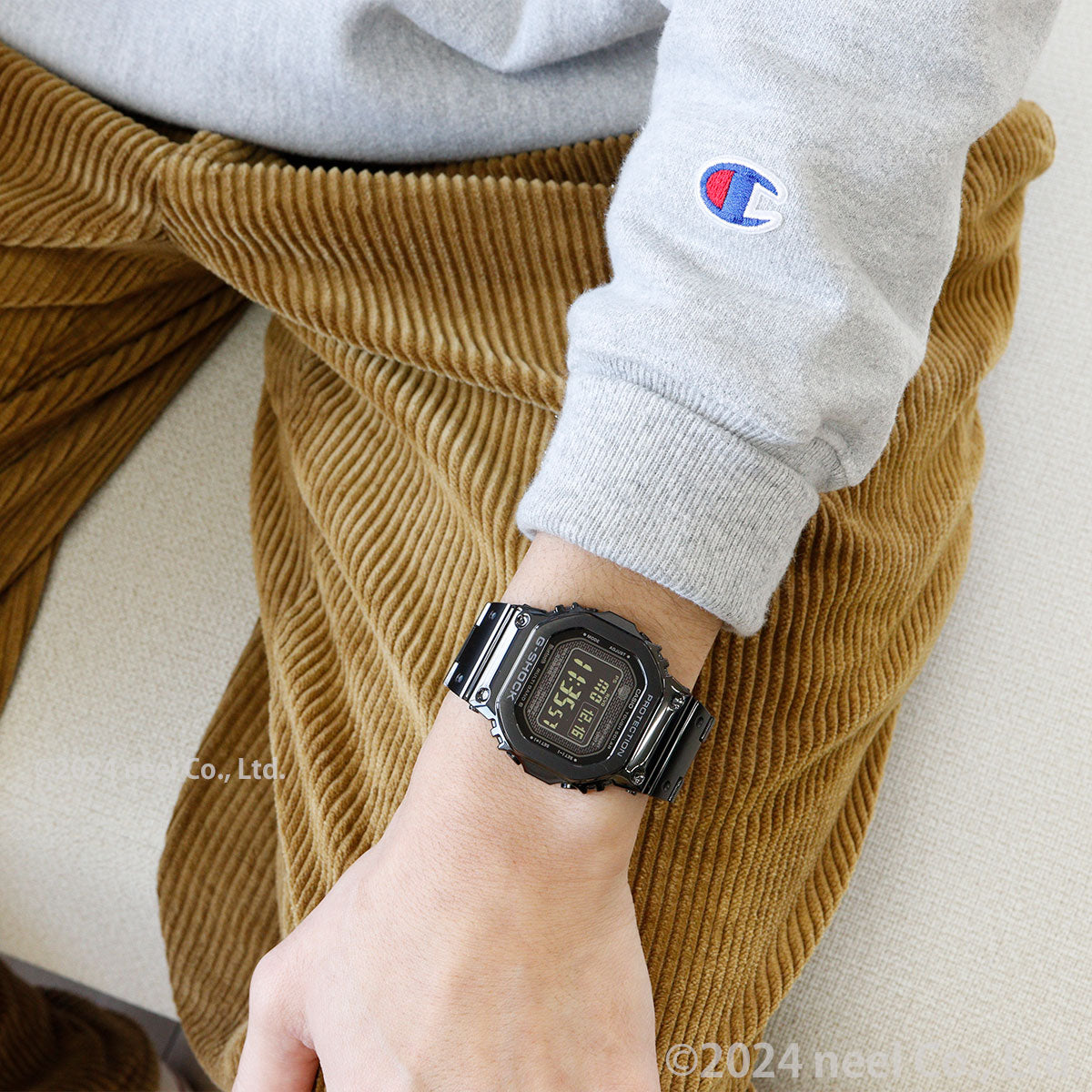 カシオ Gショック CASIO G-SHOCK タフソーラー 電波時計 デジタル 腕時計 メンズ フルメタル ブラック GMW-B5000GD-1JF