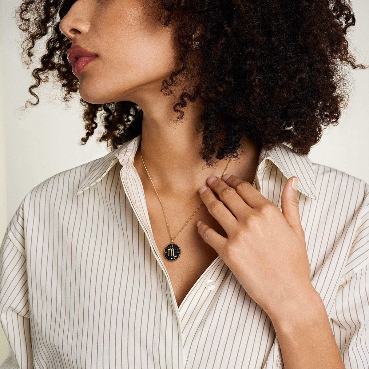 フォッシル FOSSIL Sutton アクセサリー ネックレス ペンダント さそり座 レディース JF04845710
