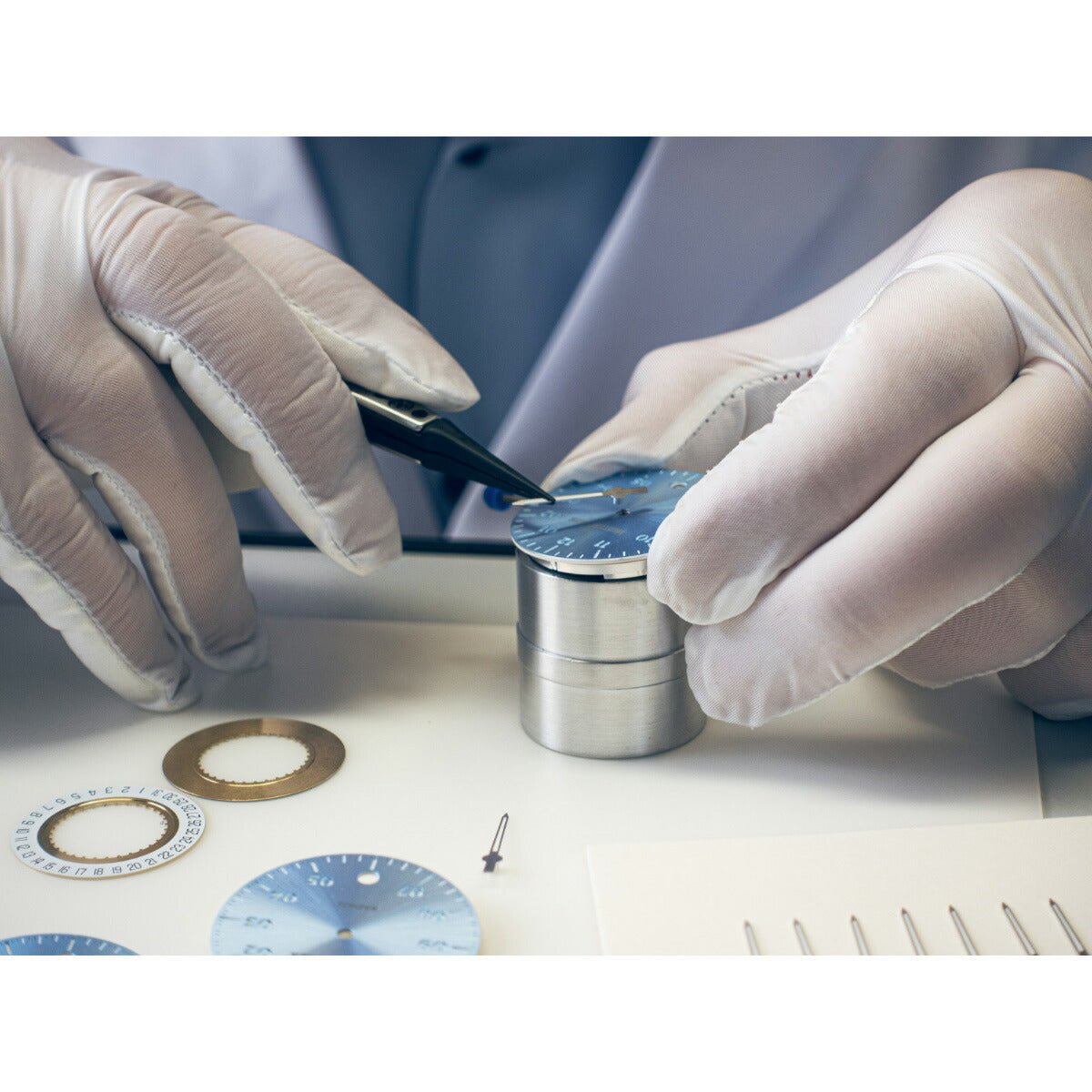 マイスタージンガー MeisterSinger カエノス サンバースト アイスブルー Kaenos Sunburst Ice Blue 自動巻き 腕時計 メンズ レディース KS914【2025 新作】