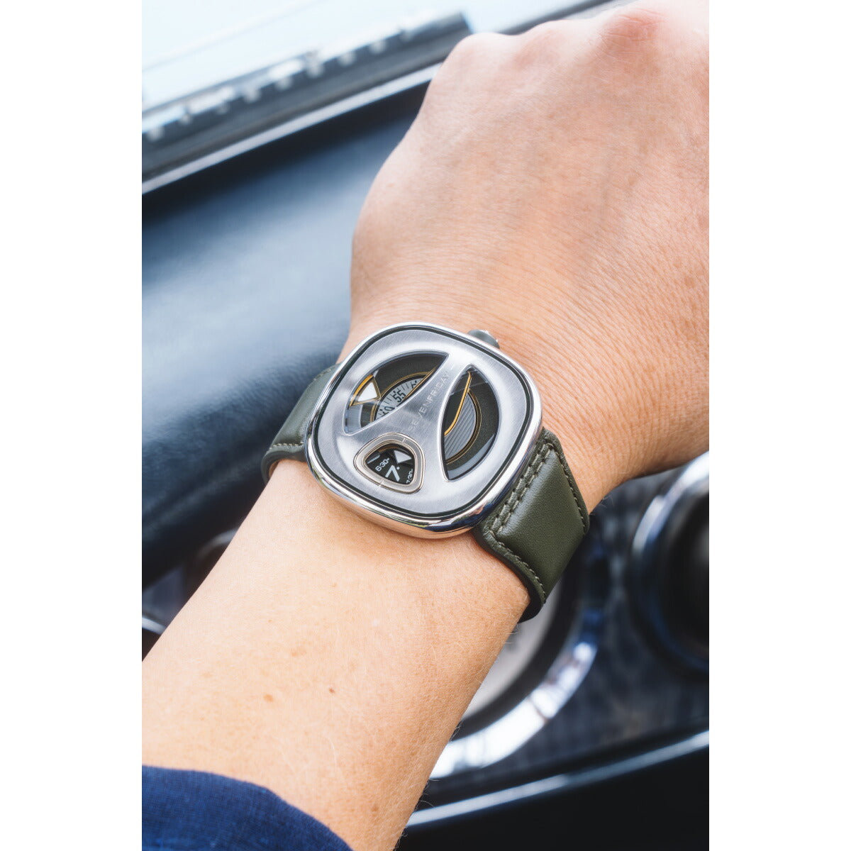 セブンフライデー SEVENFRIDAY ME1/02 M-Series 腕時計 メンズ 自動巻き