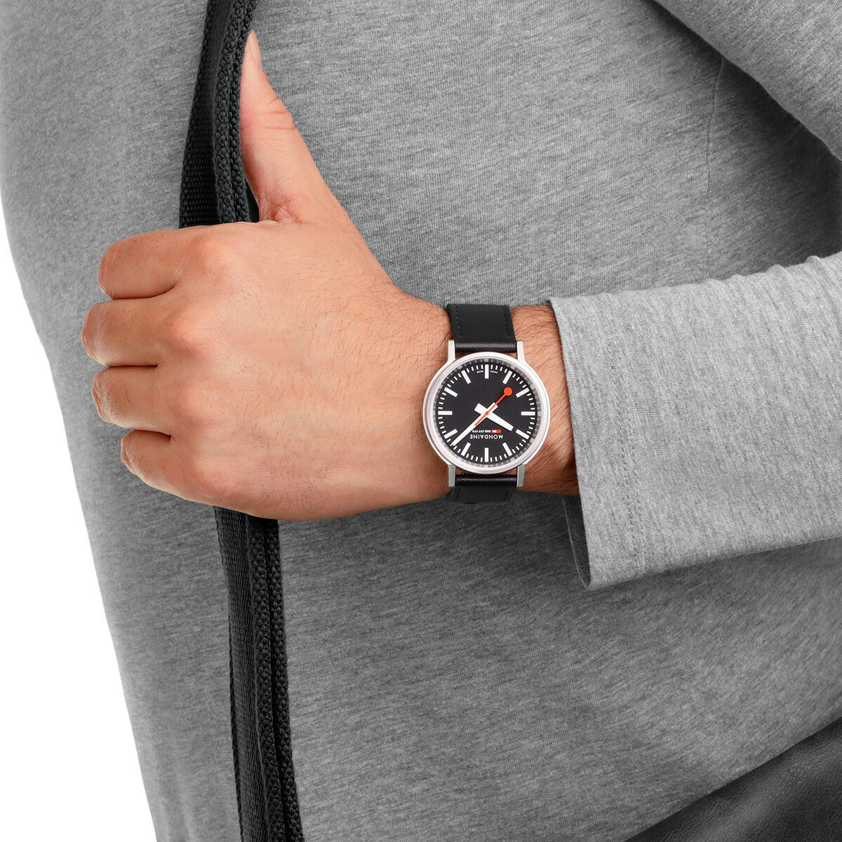 モンディーン MONDAINE 腕時計 メンズ レディース ストップ・トゥ・ゴー 41mm ブラックダイヤルグレープビーガンレザー stop2go MST.41020.LBV.2SE