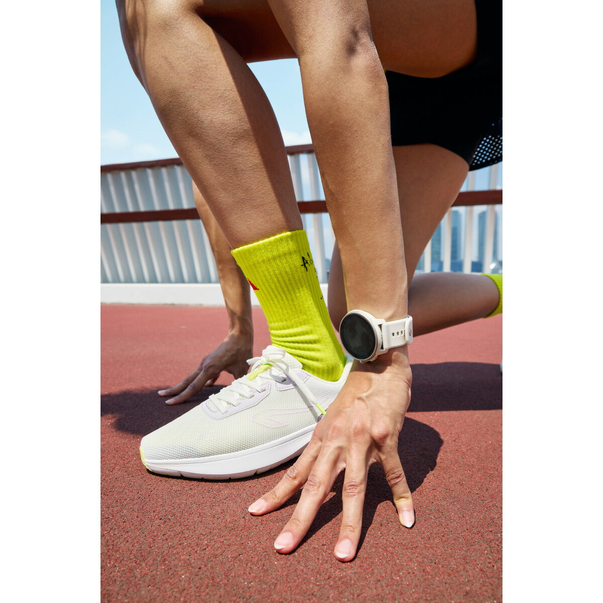 スント SUUNTO RUN FROST GRAY ラン フロストグレー シリコンバンド スマートウォッチ 腕時計 メンズ レディース SS051273000【2025 新作】