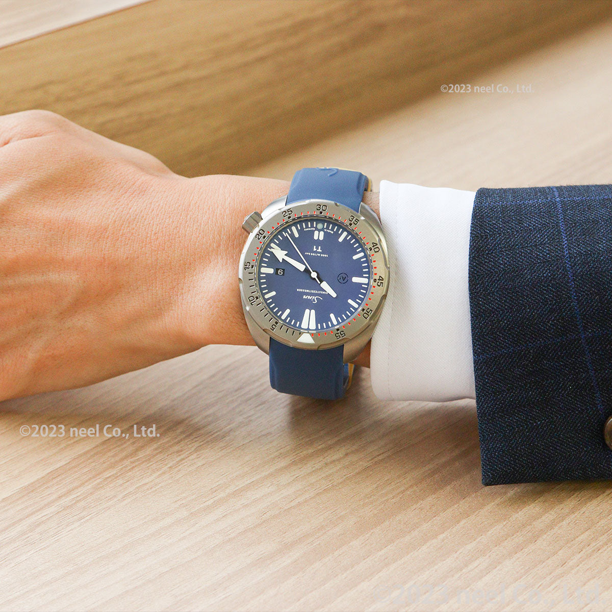 Sinn ジン T1.B(EZM14) 自動巻き 腕時計 メンズ Diving Watches ダイバーズウォッチ シリコンストラップ ドイツ製【60回分割手数料無料!】