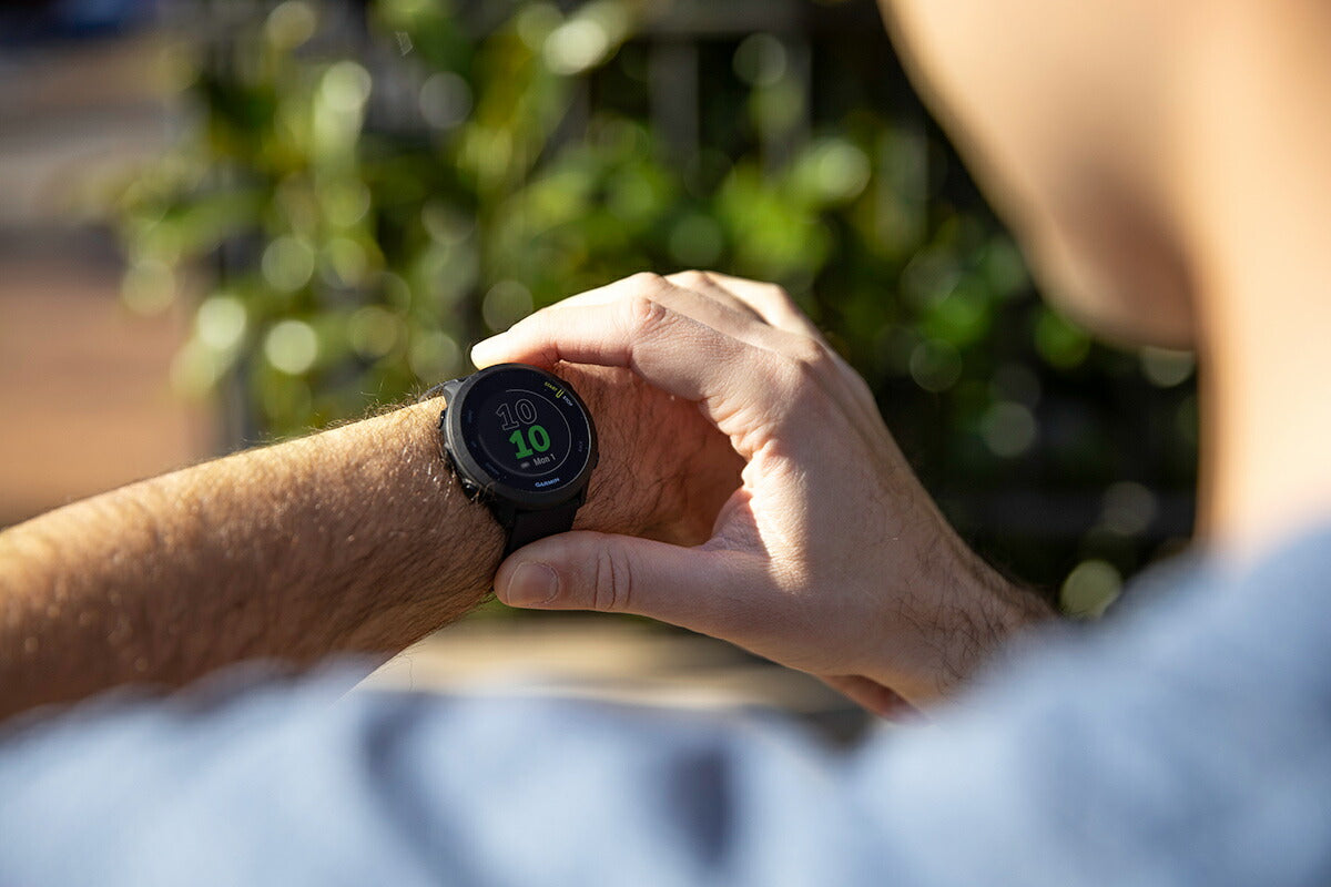 GPSランニングウォッチ ガーミン GARMIN ForeAthlete 55 Black (010-02562-40) スマートウォッチ マラソン 水泳 トレッドミルラン ピラティス ヨガ 心拍計 加速度計 睡眠計 健康管理