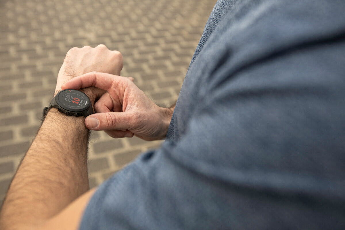 GPSランニングウォッチ ガーミン GARMIN ForeAthlete 55 Black (010-02562-40) スマートウォッチ マラソン 水泳 トレッドミルラン ピラティス ヨガ 心拍計 加速度計 睡眠計 健康管理