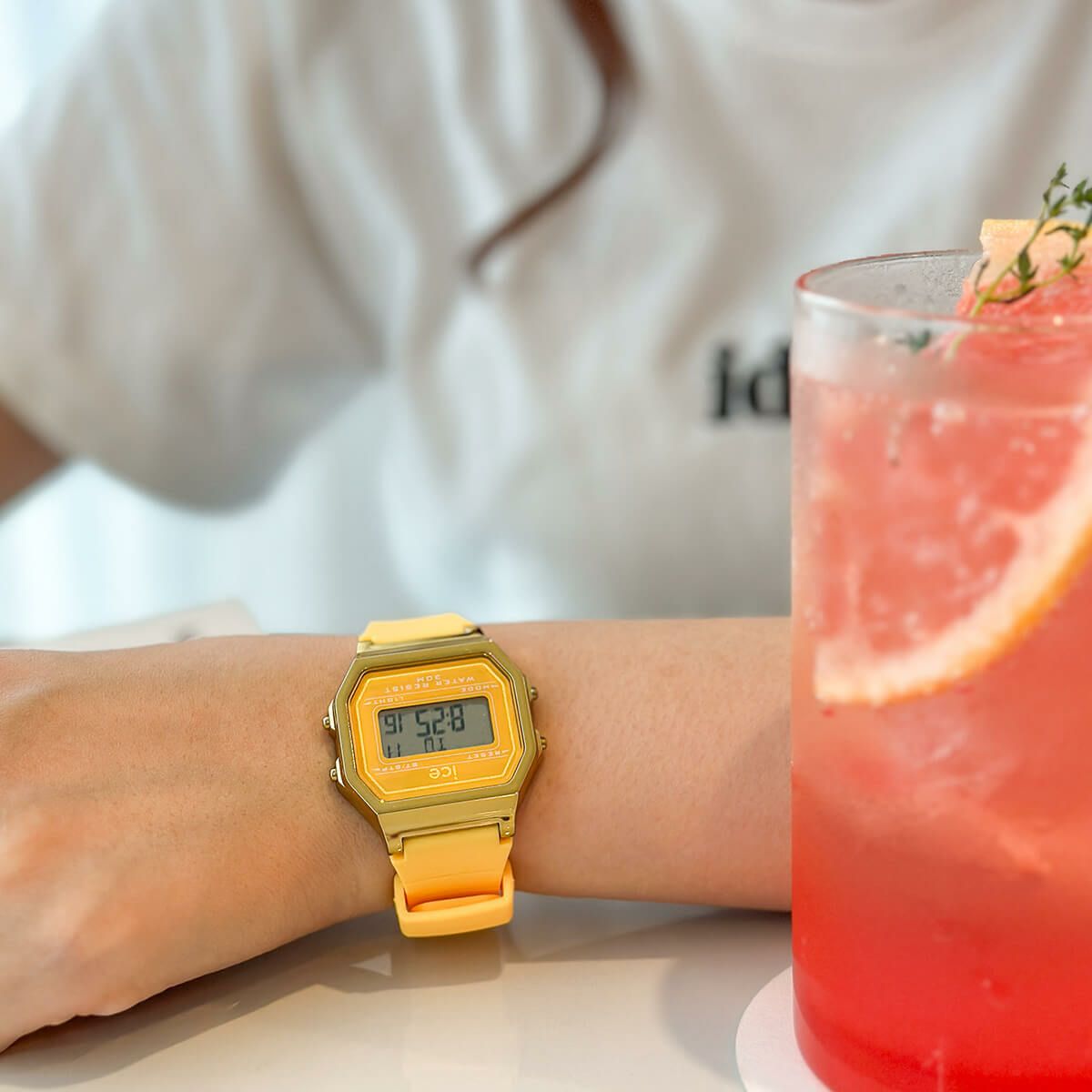 アイスウォッチ ICE-WATCH デジタル 腕時計 メンズ レディース アイスデジット レトロ ICE digit retro ライトパイナップル スモール 022053