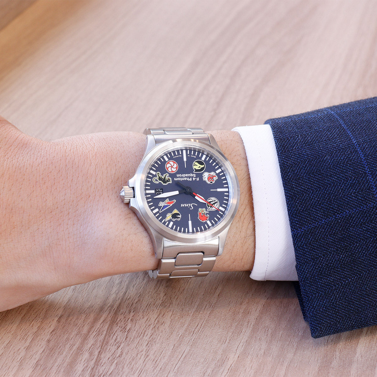 Sinn ジン 556.F-4.II 自動巻き ファントム 日本限定モデル 腕時計 メンズ JAPAN Limited パイロットウォッチ ステンレスバンド ドイツ製【60回分割手数料無料!】