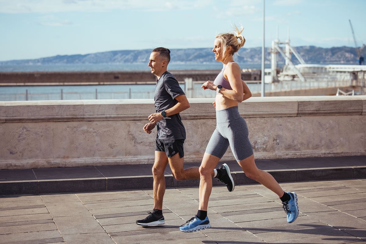 ポラール POLAR PACER スマートウォッチ GPS 心拍 トレーニング ランニング マラソン 腕時計 ぺーサー ナイトブラック S-L 900102174 日本正規品