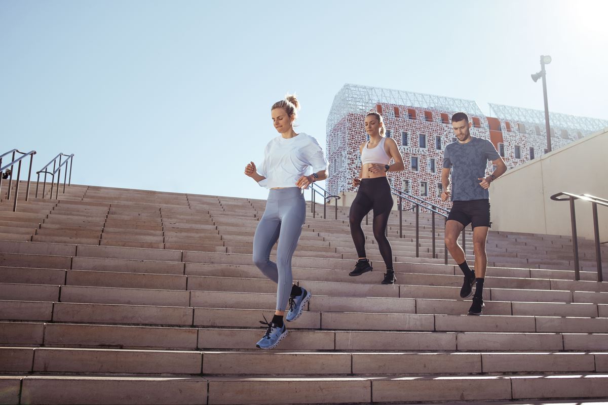 ポラール POLAR PACER スマートウォッチ GPS 心拍 トレーニング ランニング マラソン 腕時計 ぺーサー ライラックパープル S-L 900102177 日本正規品
