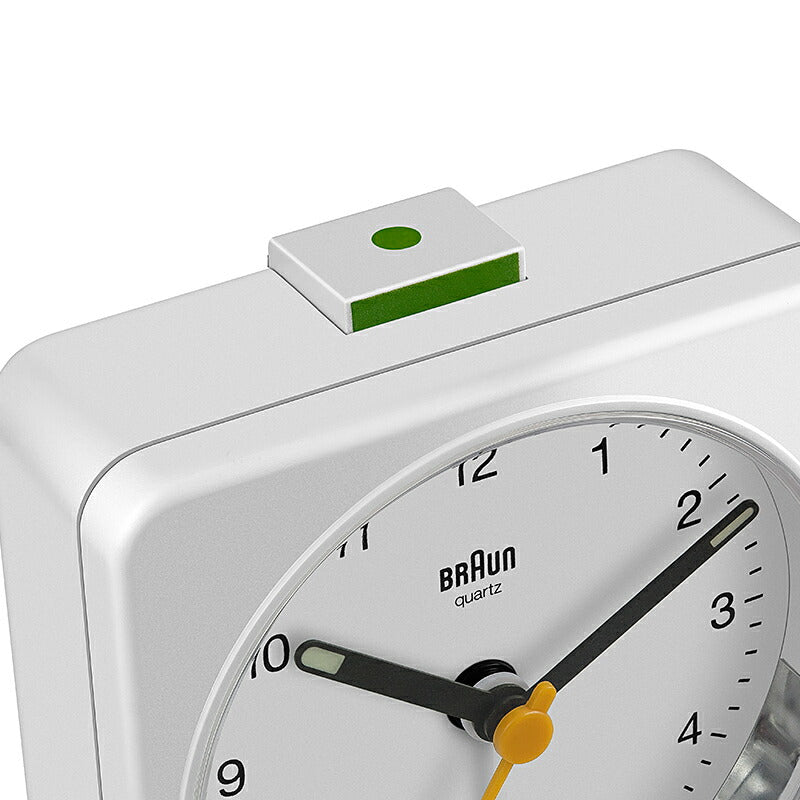 BRAUN ブラウン アラームクロック BC03W アナログ 目覚まし時計 置時計 Alarm Table Clock 78mm ホワイト