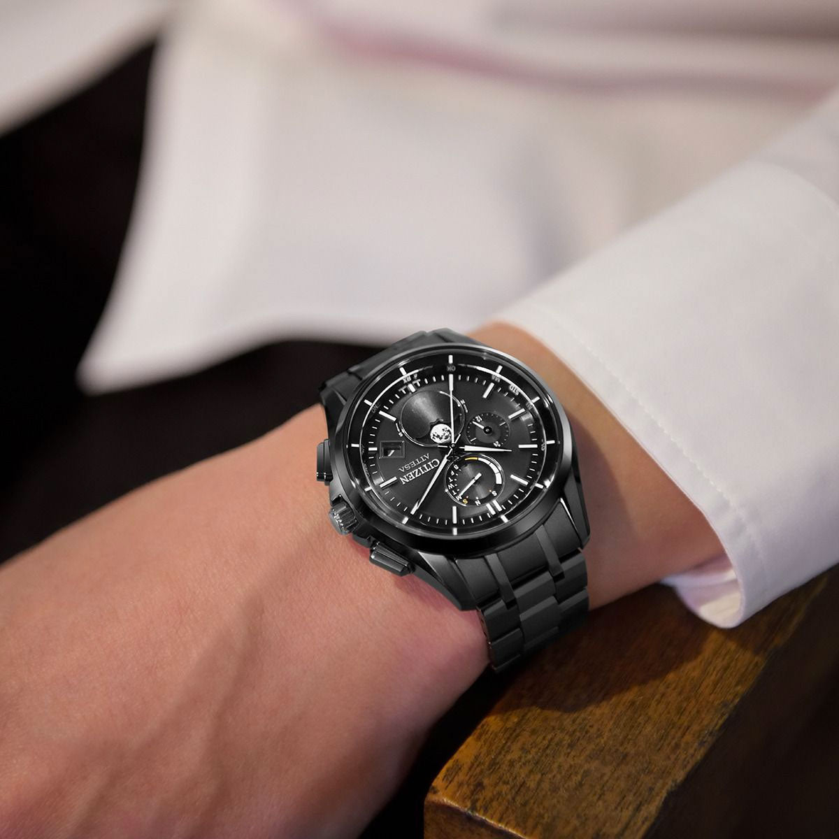 シチズン アテッサ CITIZEN ATTESA エコドライブ 電波時計 腕時計 ダイレクトフライト ムーンフェイズ BY1006-62E 月齢自動計算機能 ルナプログラム 搭載 Black Titanium