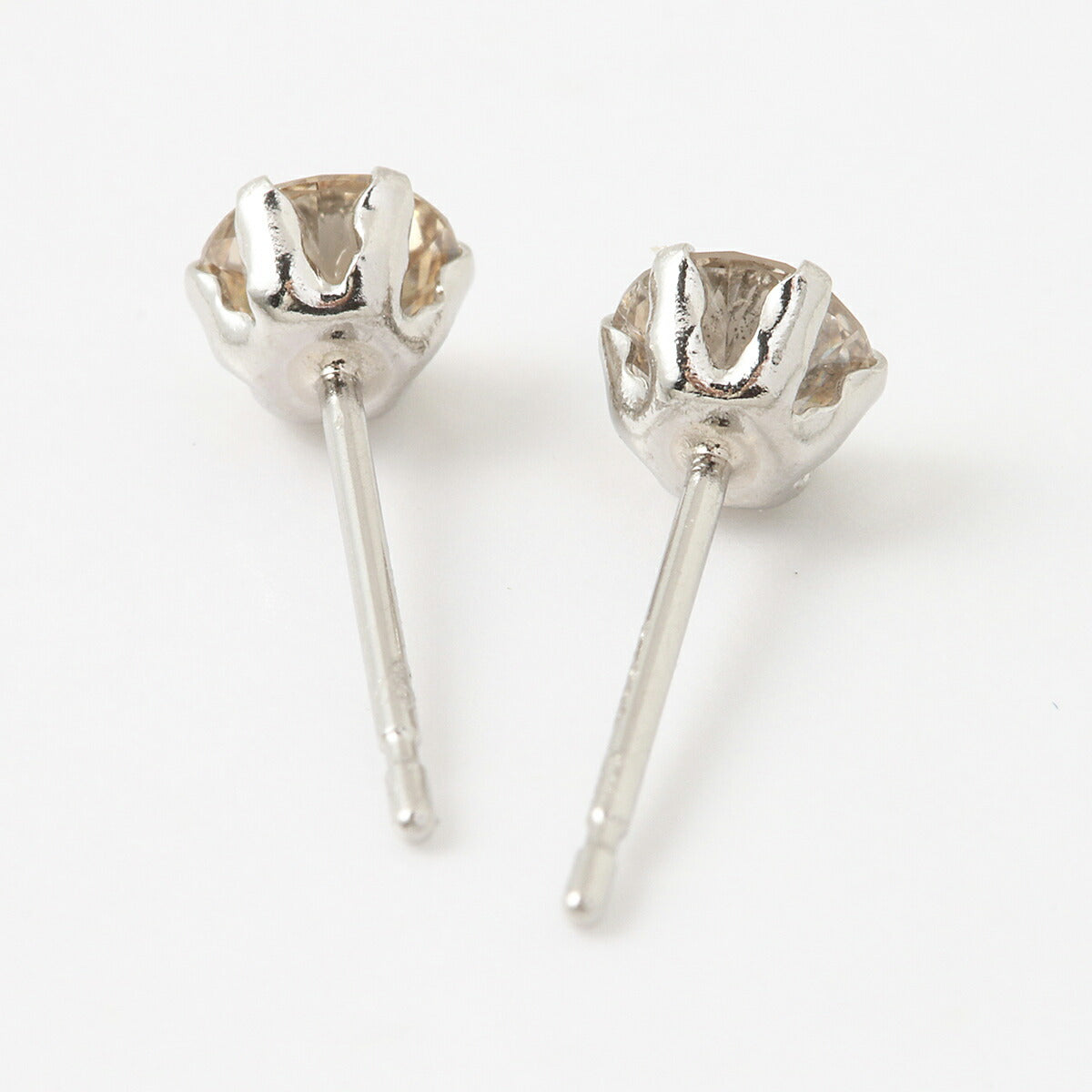 ダイヤモンド ピアス 0.5カラット 0.5ct プラチナ DVTFN50UGL UGL鑑別カード付