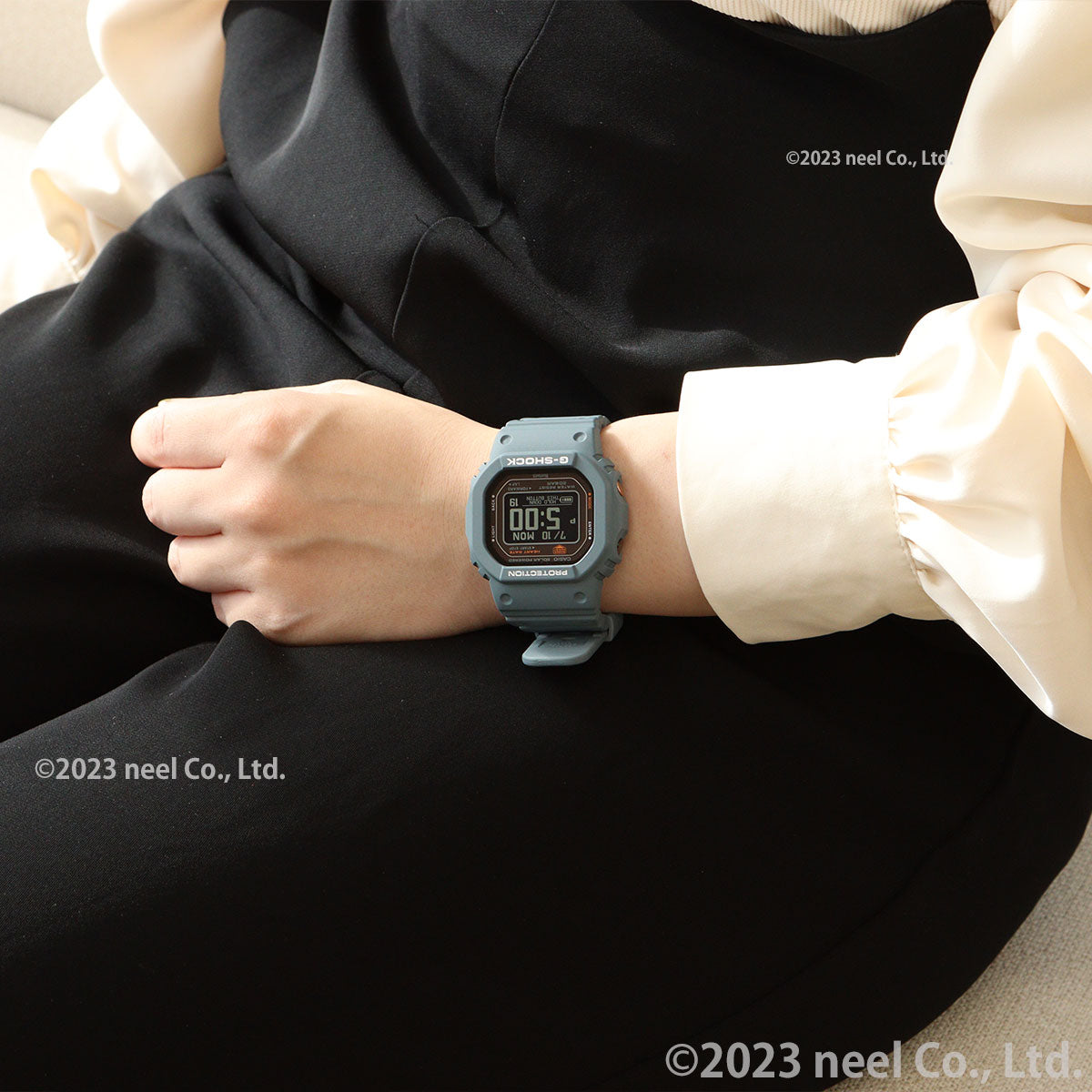 G-SHOCK G-SQUAD カシオ Gショック ジースクワッド CASIO DW-H5600-2JR Bluetooth搭載 USB充電対応 ソーラー 腕時計 メンズ スマートフォンリンク