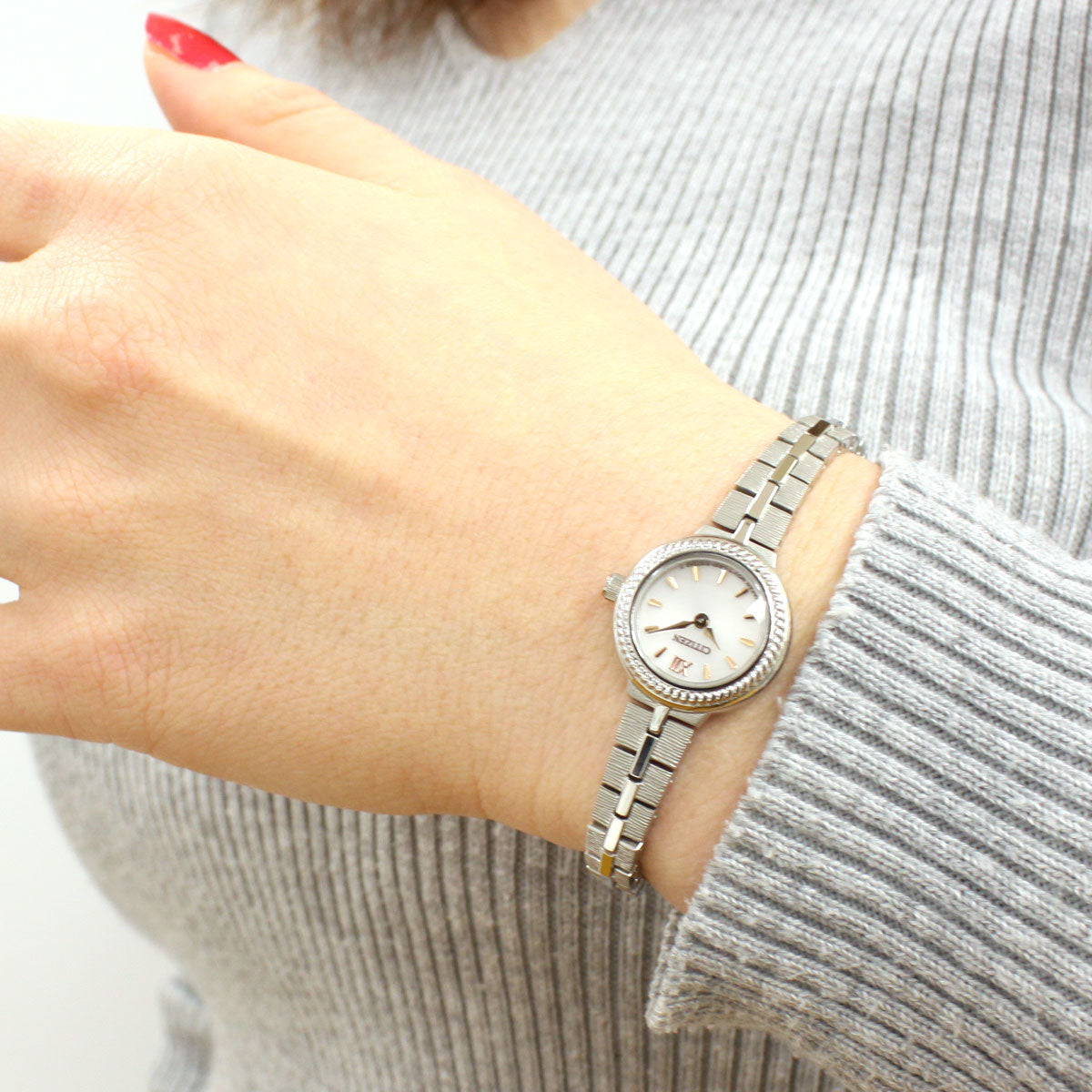 シチズン キー CITIZEN Kii: エコドライブ ソーラー 腕時計 レディース ラウンドメタルブレス EG2981-57A