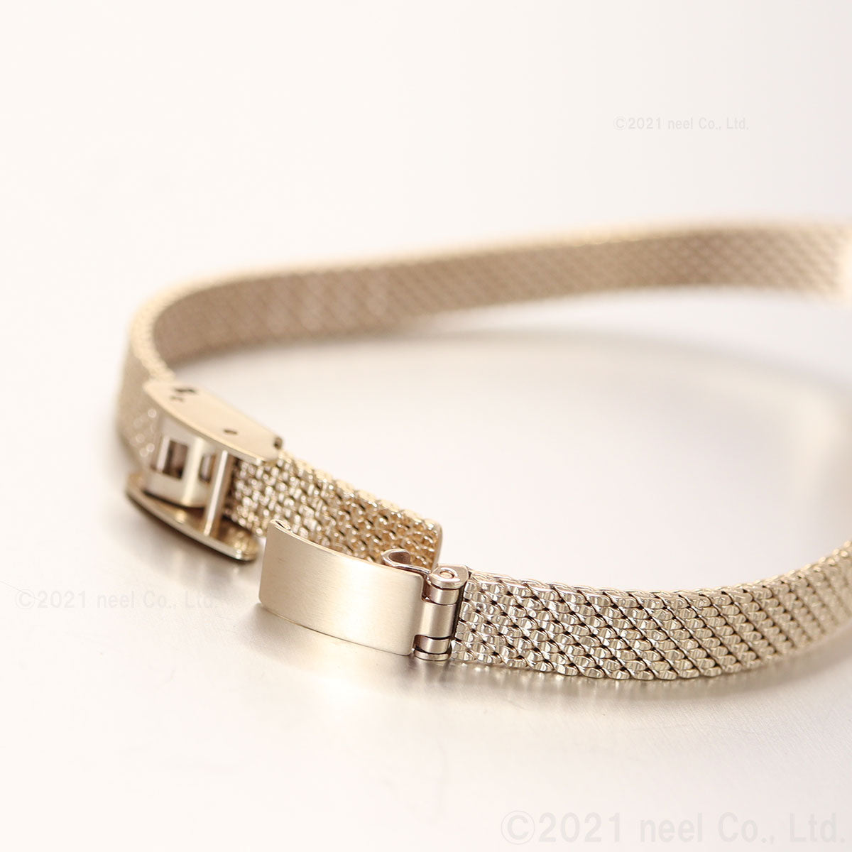 シチズン キー CITIZEN Kii: エコドライブ ラウンドメッシュ 腕時計 レディース EG7082-66A