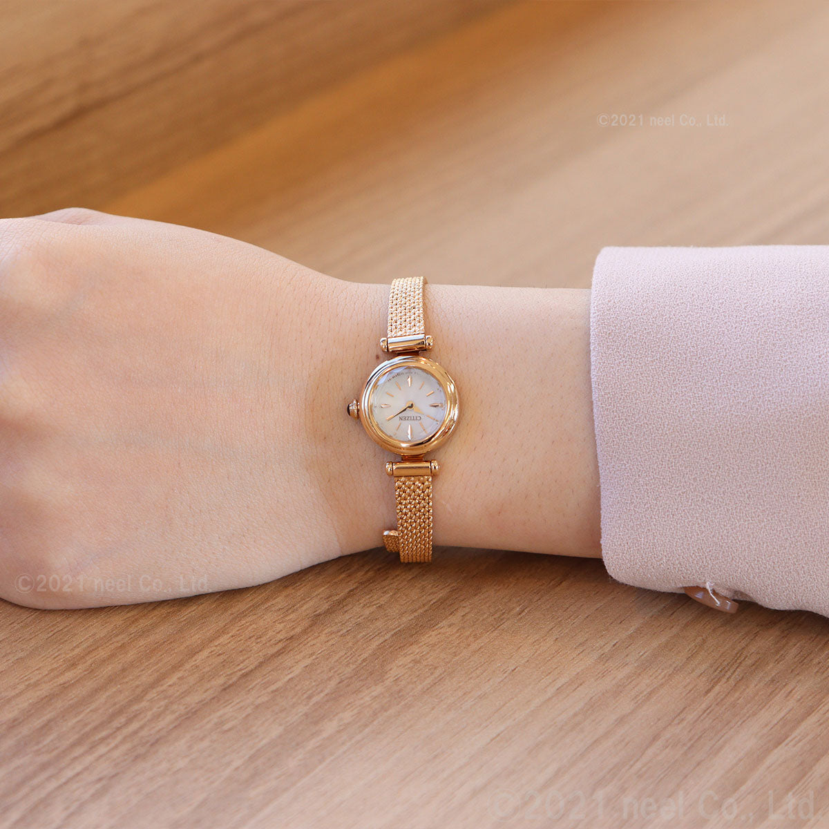 シチズン キー CITIZEN Kii: エコドライブ ラウンドメッシュ 腕時計 レディース EG7082-66A