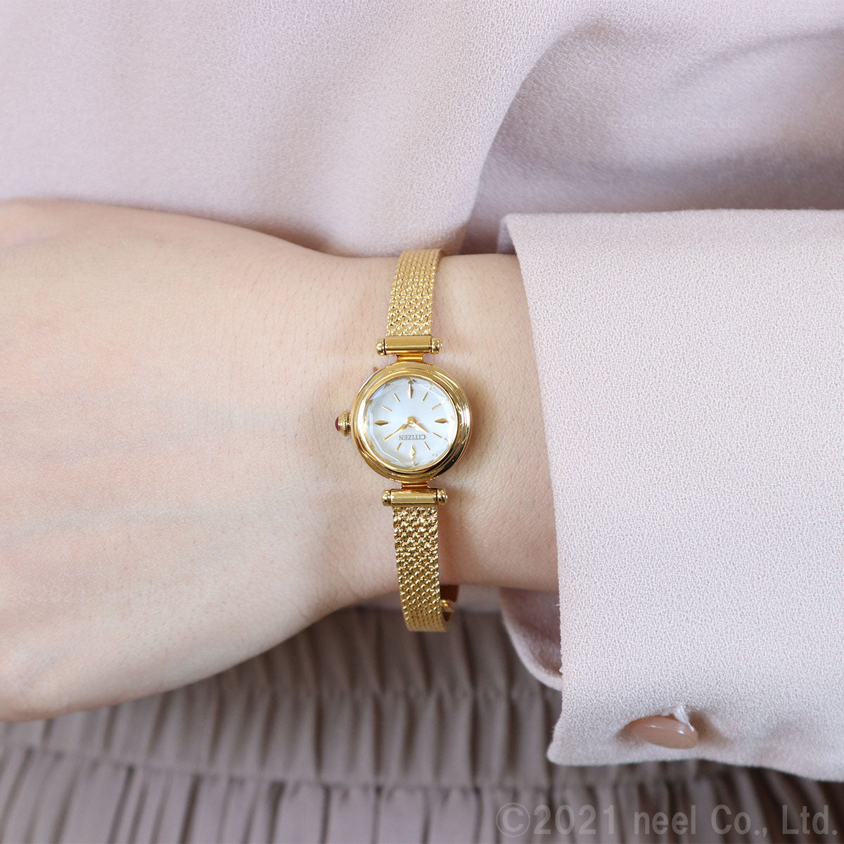 シチズン キー CITIZEN Kii: エコドライブ ラウンドメッシュ 腕時計 レディース EG7083-55A