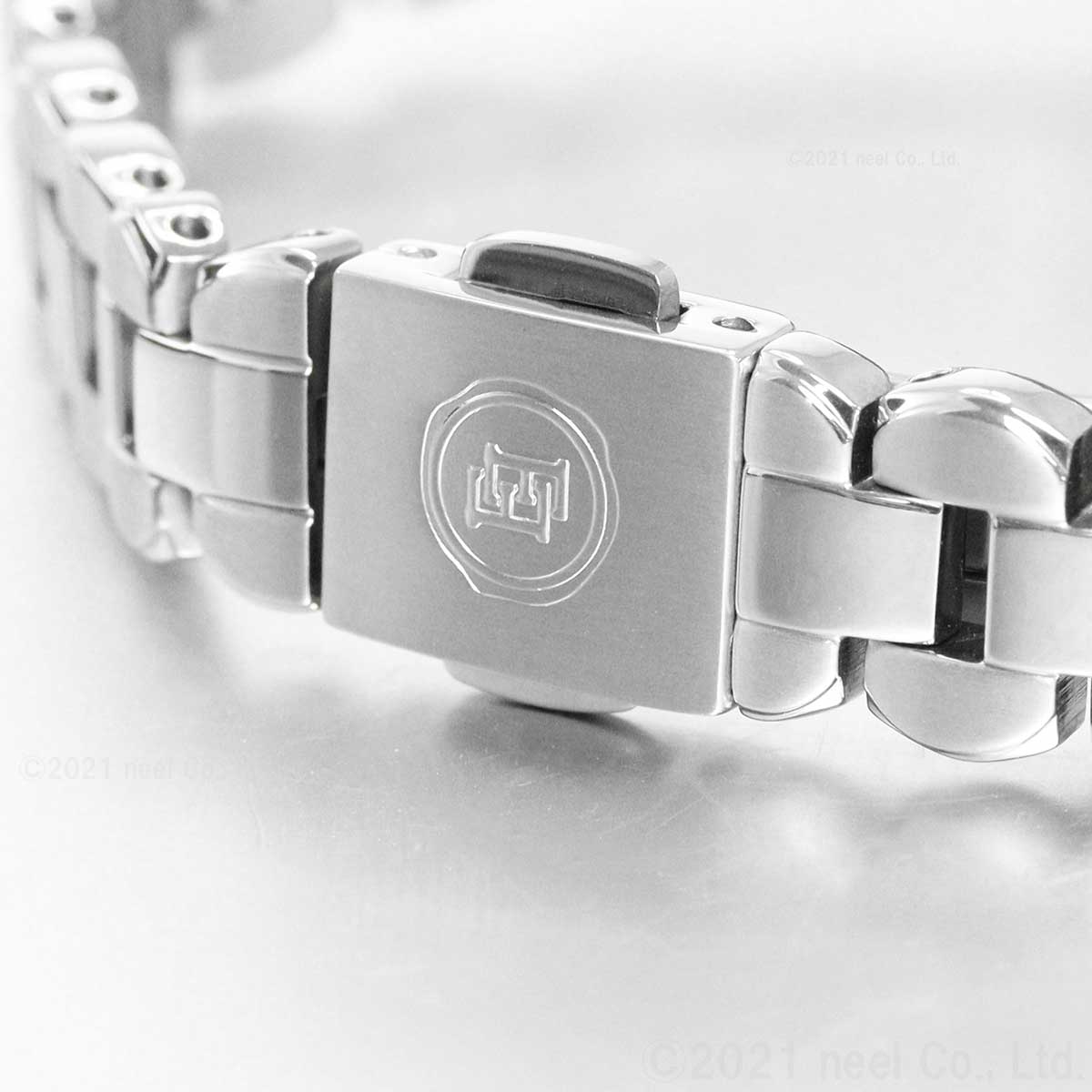 シチズン エクシード CITIZEN EXCEED エコドライブ 電波時計 ティタニア ハッピーフライト 腕時計 レディース ES9480-56W フラワーバンド トノー型