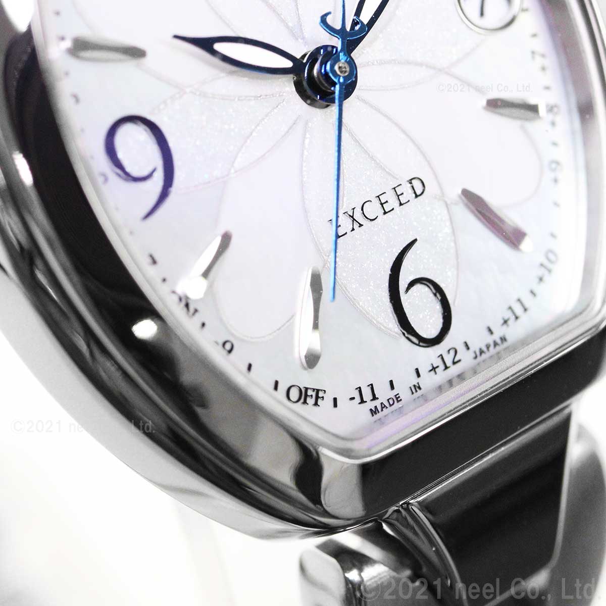 シチズン エクシード CITIZEN EXCEED エコドライブ 電波時計 ティタニア ハッピーフライト 腕時計 レディース ES9480-56W フラワーバンド トノー型