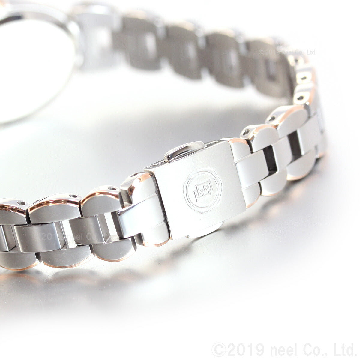 シチズン エクシード CITIZEN EXCEED エコドライブ ソーラー 腕時計 レディース チタンブレスオーバル EX2044-54W【シチズン エクシード】【正規品】【送料無料】