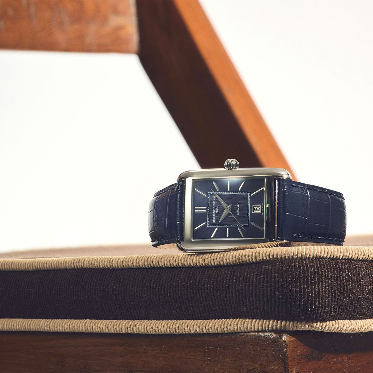 フレデリック・コンスタント FREDERIQUE CONSTANT クラシック カレ オートマチック 腕時計 メンズ 自動巻き FC-303N4C6 フレデリックコンスタント【60回分割手数料無料!】