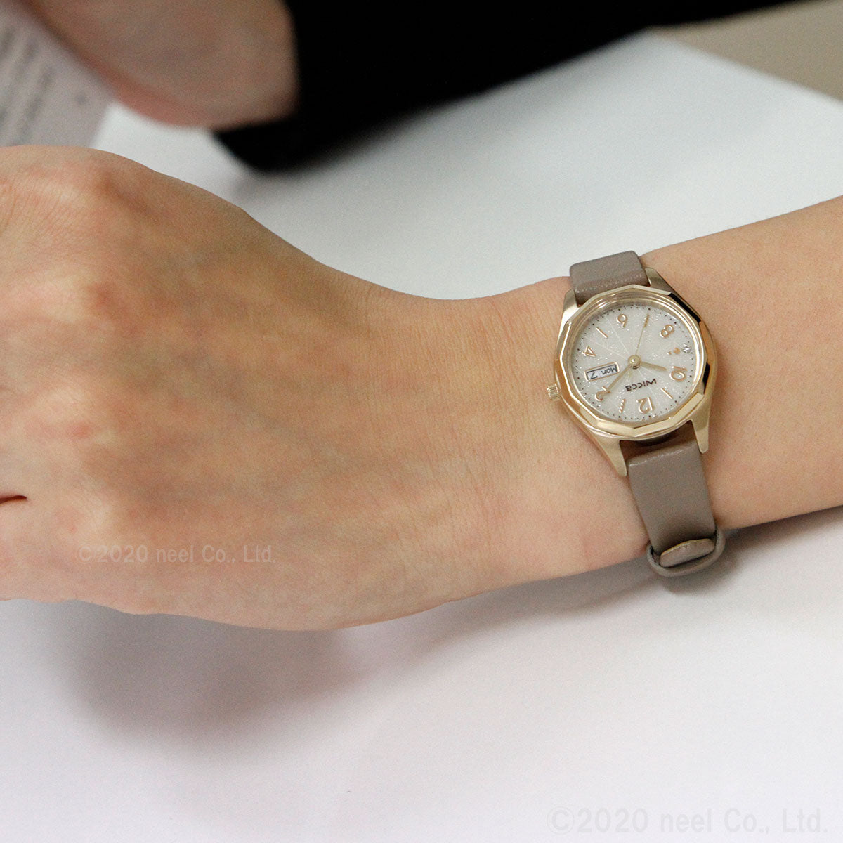 シチズン ウィッカ CITIZEN wicca ソーラーテック 腕時計 レディース デイ&デイト KH3-525-90