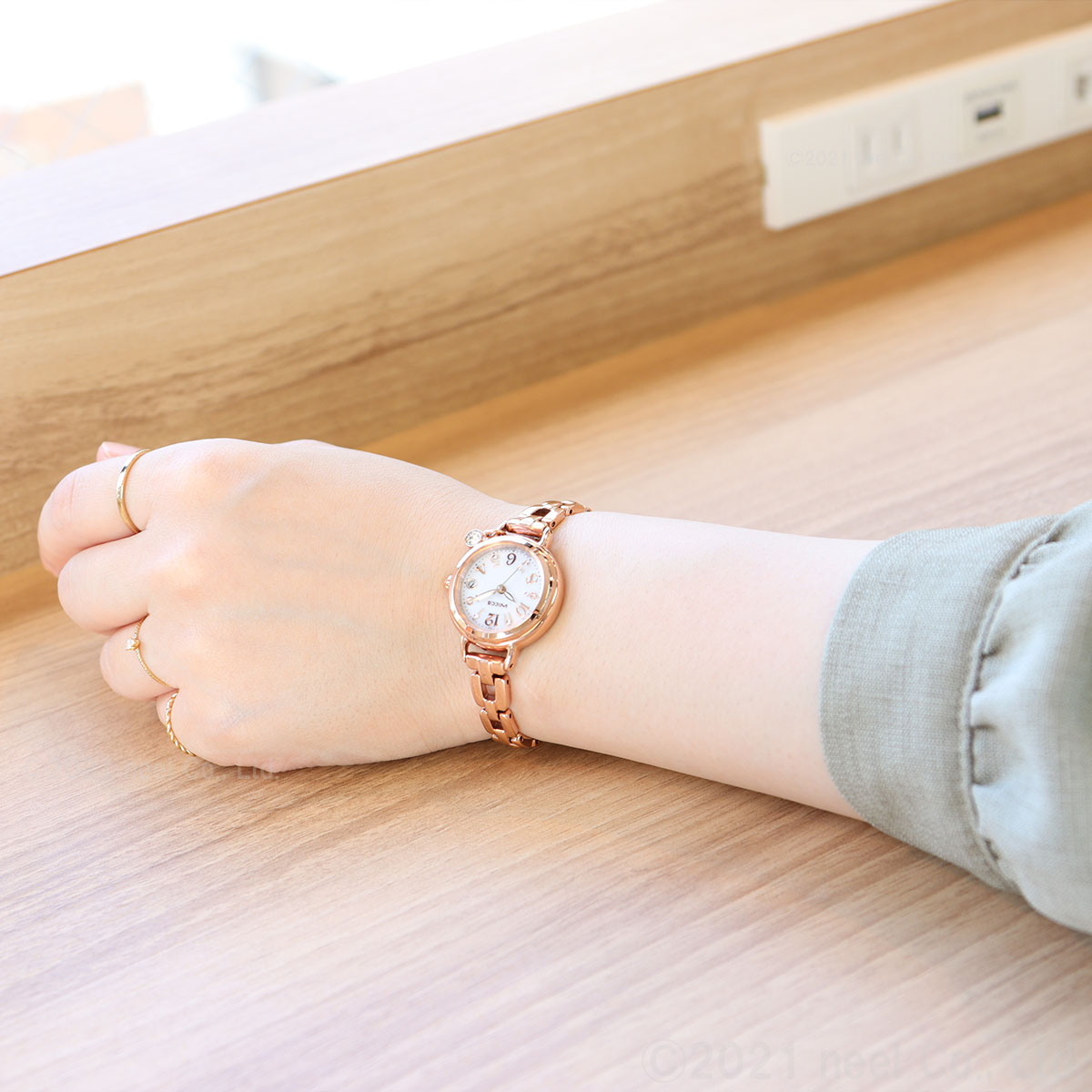 シチズン ウィッカ CITIZEN wicca ソーラーテック 電波時計 ブレスライン 腕時計 レディース KL0-561-17