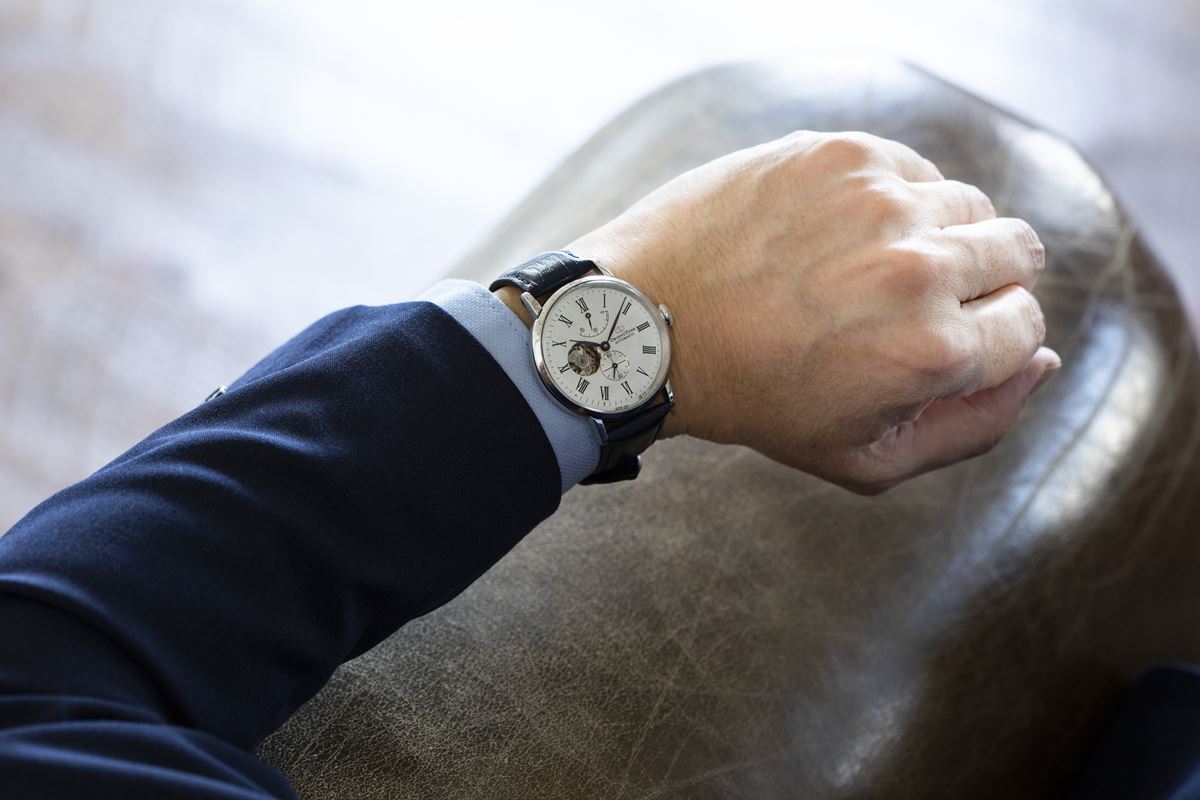 オリエントスター ORIENT STAR 腕時計 メンズ 自動巻き 機械式 クラシック CLASSIC クラシックセミスケルトン RK-AV0003S