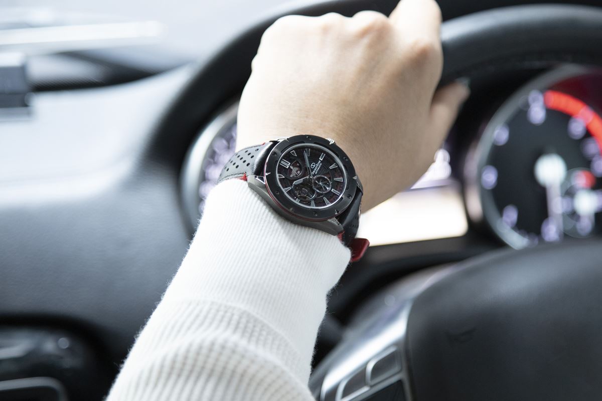 オリエントスター ORIENT STAR アバンギャルドスケルトン 腕時計 メンズ 自動巻き 機械式 スポーツ RK-AV0A03B