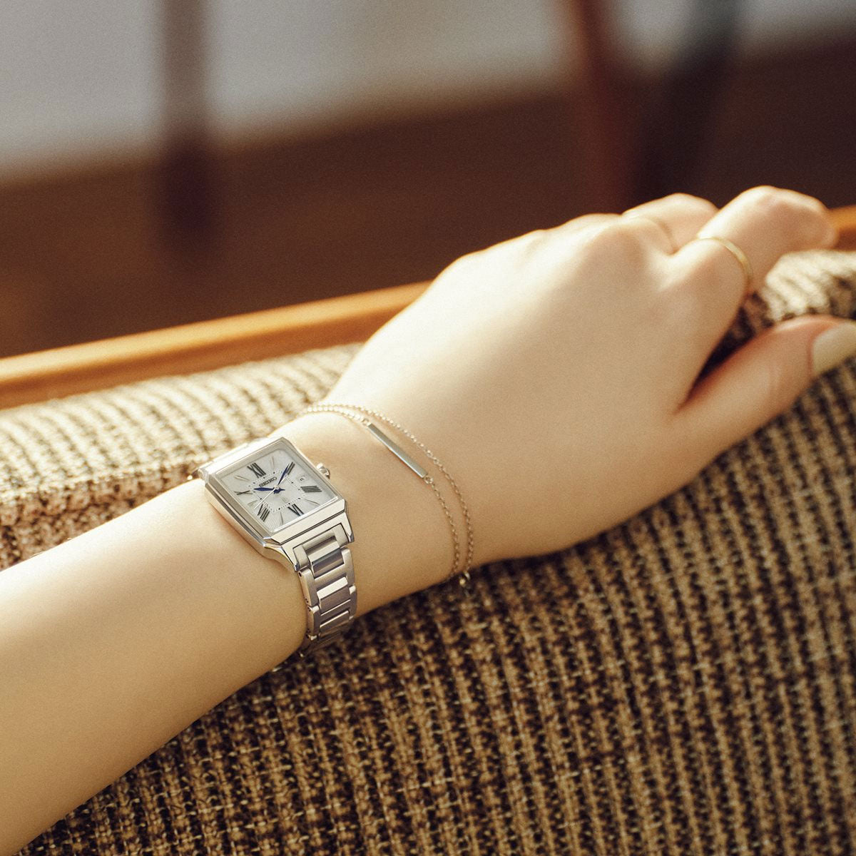 セイコー ルキア SEIKO LUKIA 電波 ソーラー SSVW209 腕時計 レディース カラーリリー Grow 角形