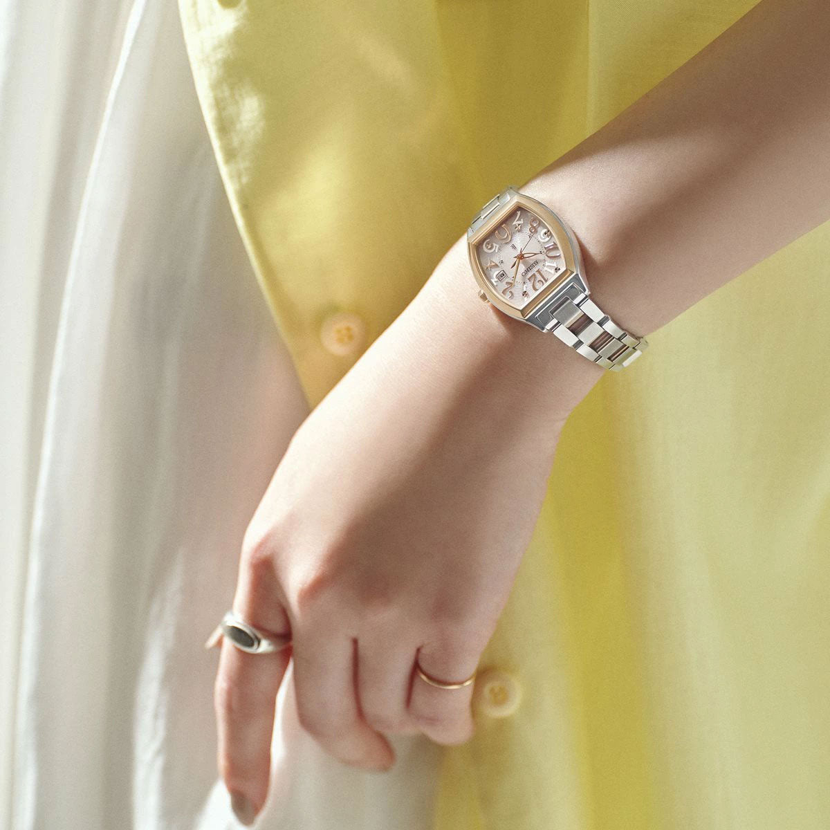 セイコー ルキア SEIKO LUKIA 電波 ソーラー SSVW214 腕時計 レディース Standard Collection トノー型