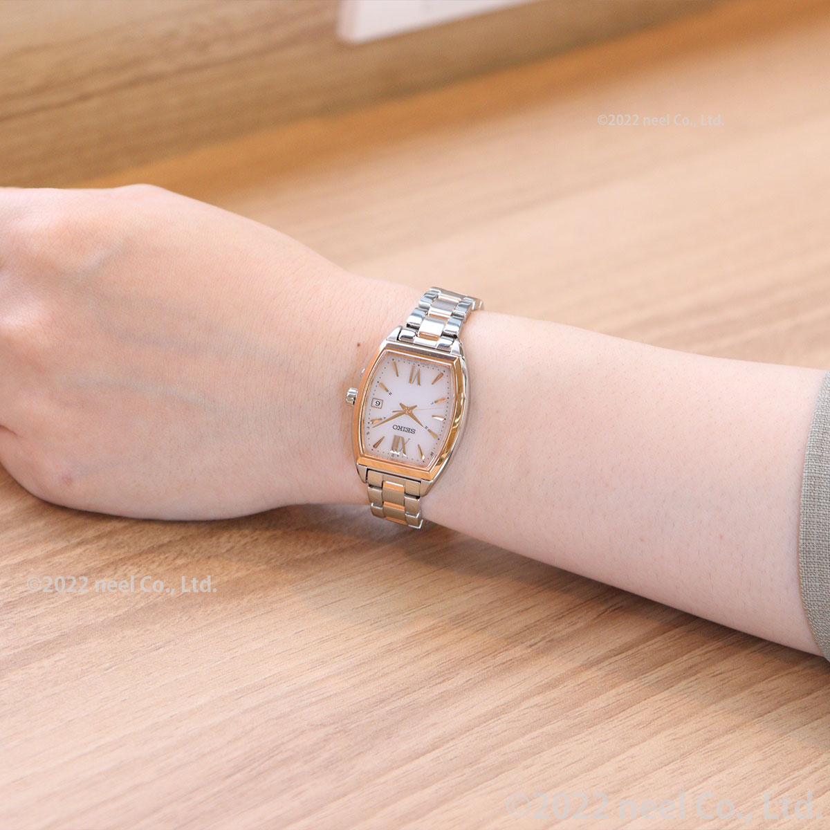 セイコー セレクション SEIKO SELECTION Sシリーズ ショップ専用 流通限定モデル 電波 ソーラー 電波時計 腕時計 レディース SWFH126 トノーモデル