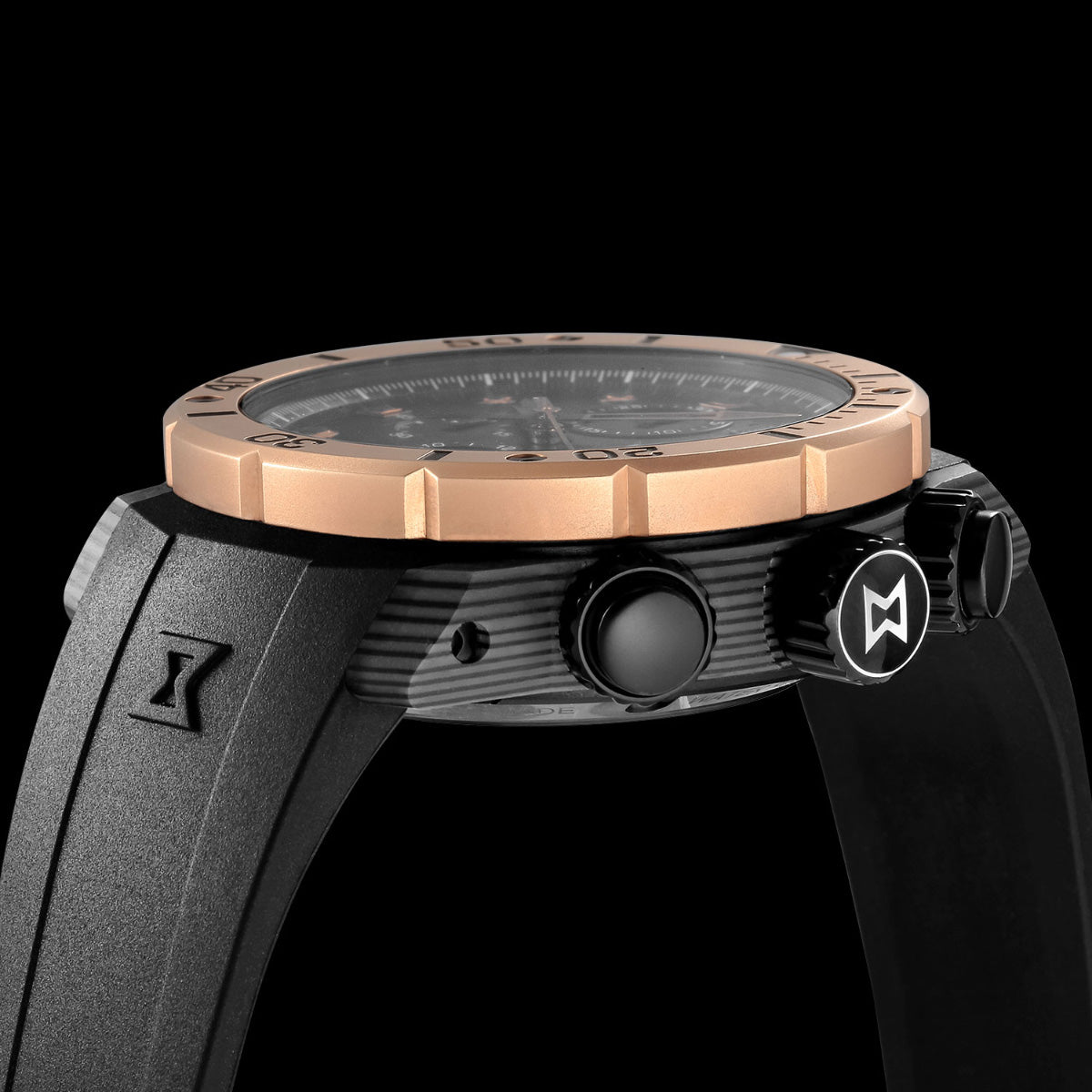 エドックス EDOX クロノオフショア1 カーボン クロノグラフ オートマティック 腕時計 メンズ 自動巻き 01125-CLN5N-NIR CHRONOFFSHORE-1【60回分割手数料無料！】