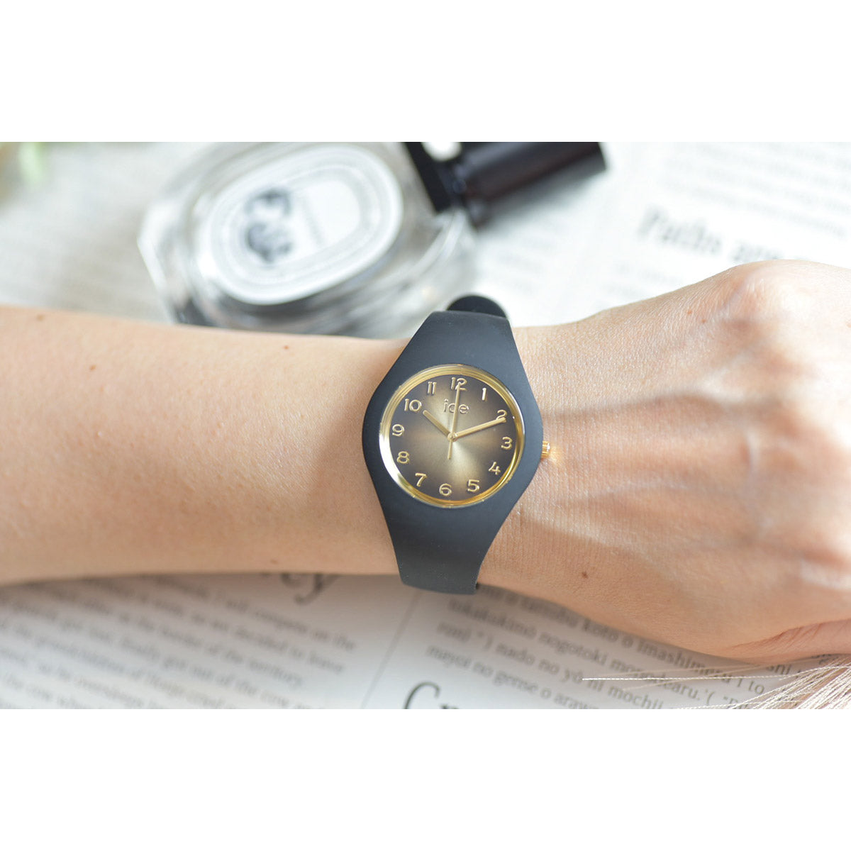 アイスウォッチ ICE-WATCH 腕時計 レディース アイスグラムシークレット ICE glam secret ブラック スモール＋ 021510