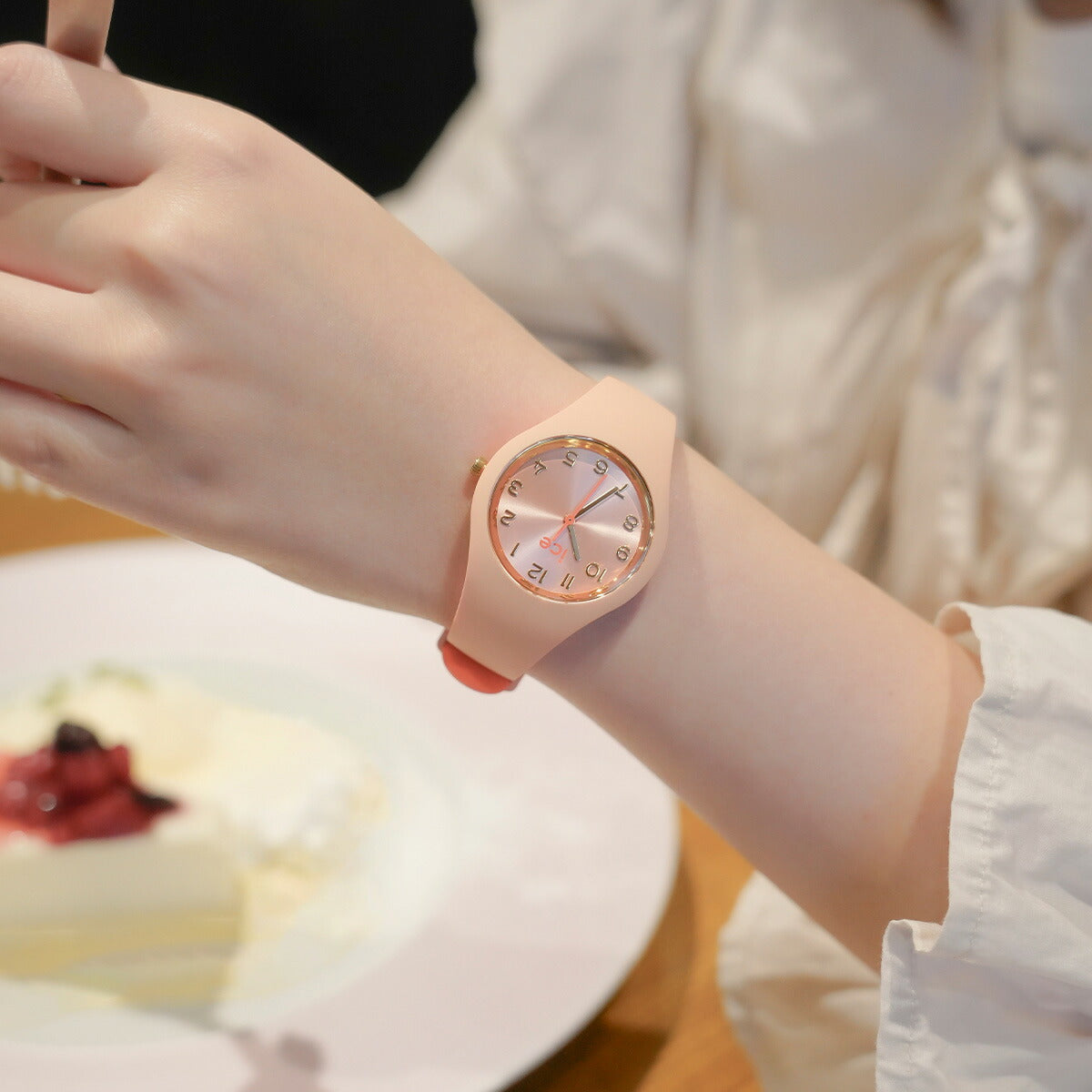 アイスウォッチ ICE-WATCH 腕時計 レディース アイスデュオ シック ICE duo chic ピーチファズ 023277【2024 新作】